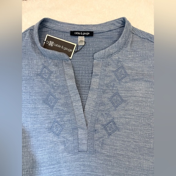 Cable & Gauge Cap Sleeve Henley V-Neck Tee w Floral Embroidery Sz X-Small NWT - Picture 7 of 9